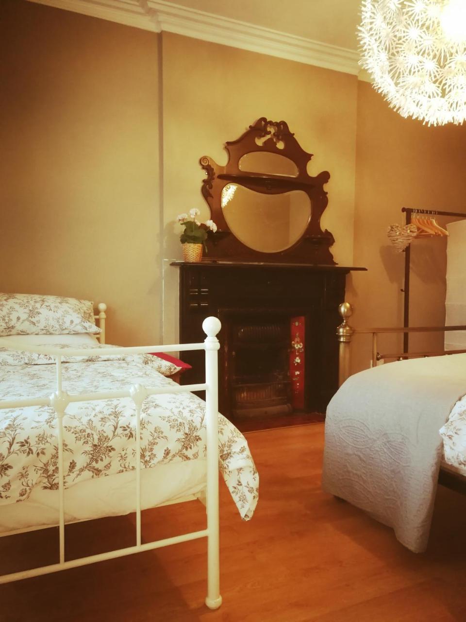 The Village Rooms Дъндолк Екстериор снимка